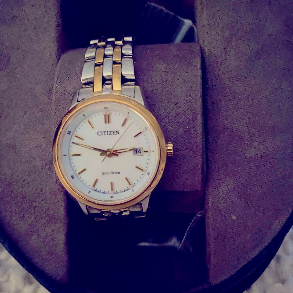 Women’s CITIZEN ECO two tone watch new in BOX with all accessories.